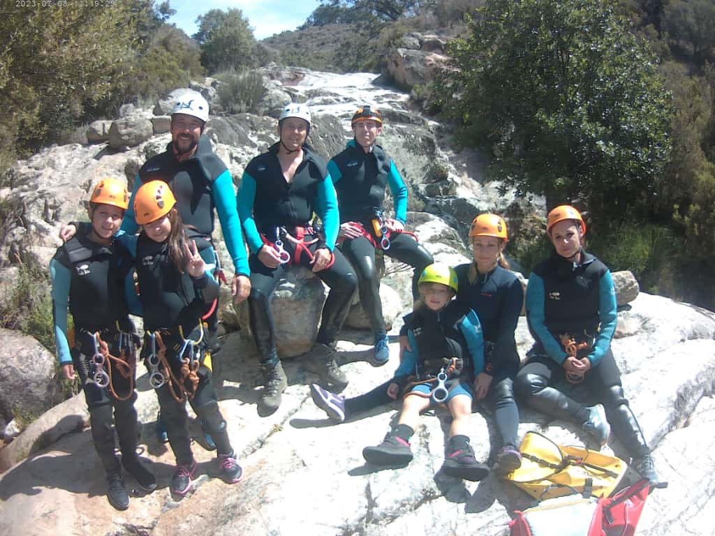 grupo de barranquismo en el norte de extremadura